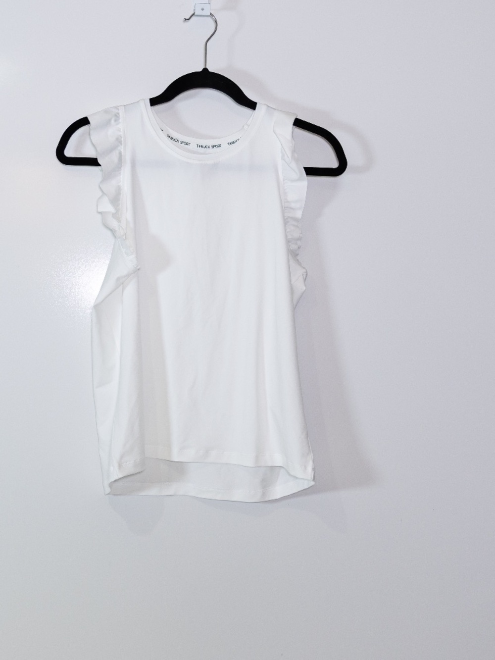 Tuckernuck TNuck Sport Lea White Performance Jersey Ruffle Short Sleeve Tank Top